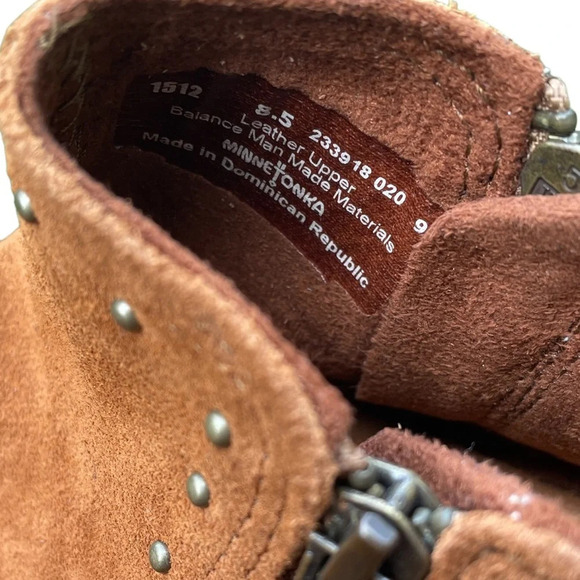 MINNETONKA BRIE BOOTS - Picture 2 of 5